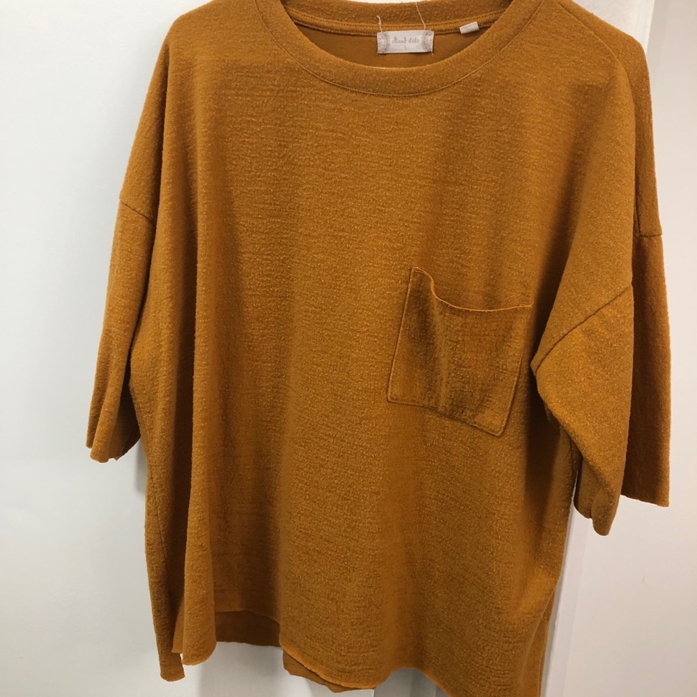 Altar’d State Yellow t-shirt size L